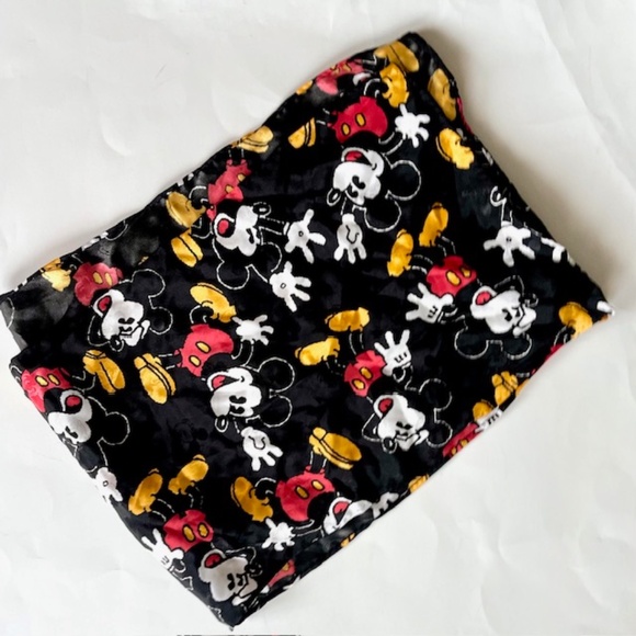 Disney’s Mickey & Co. Scarf - Picture 5 of 5